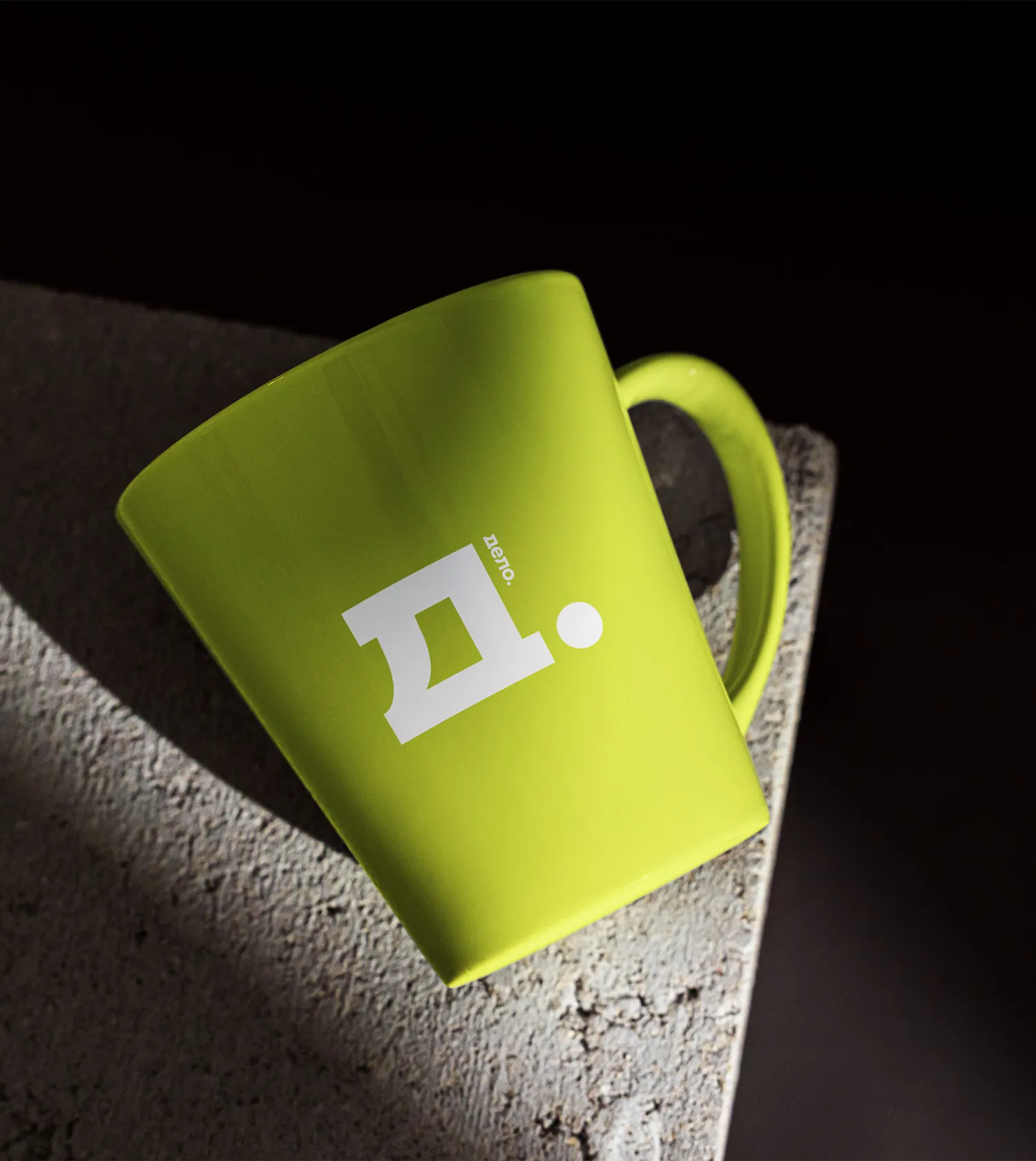 Фирменная кружка компании Дело